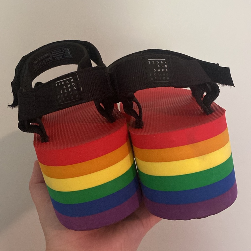 Rainbow platform Tevas 🌈 - Picture 3 of 7